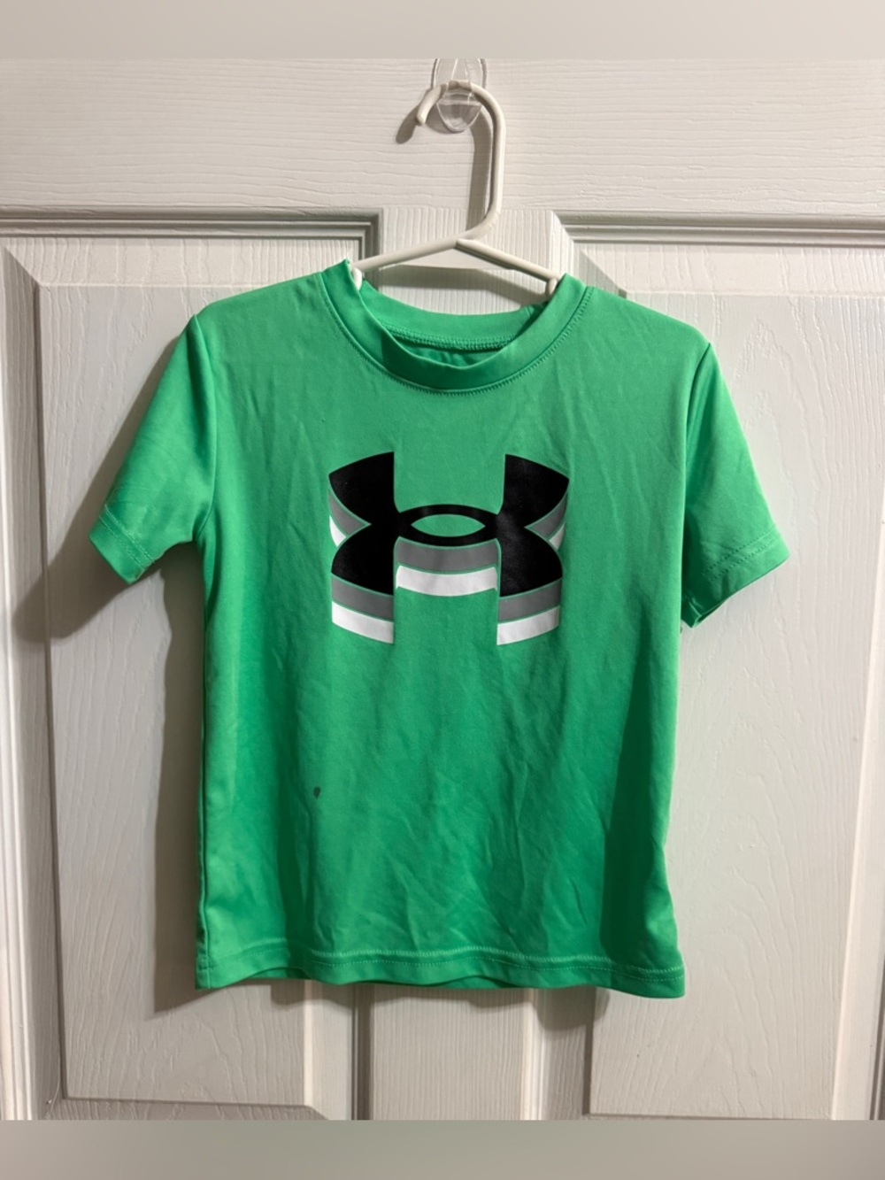 Under Armour Boys Short Sleeve Shirt ~ 4T